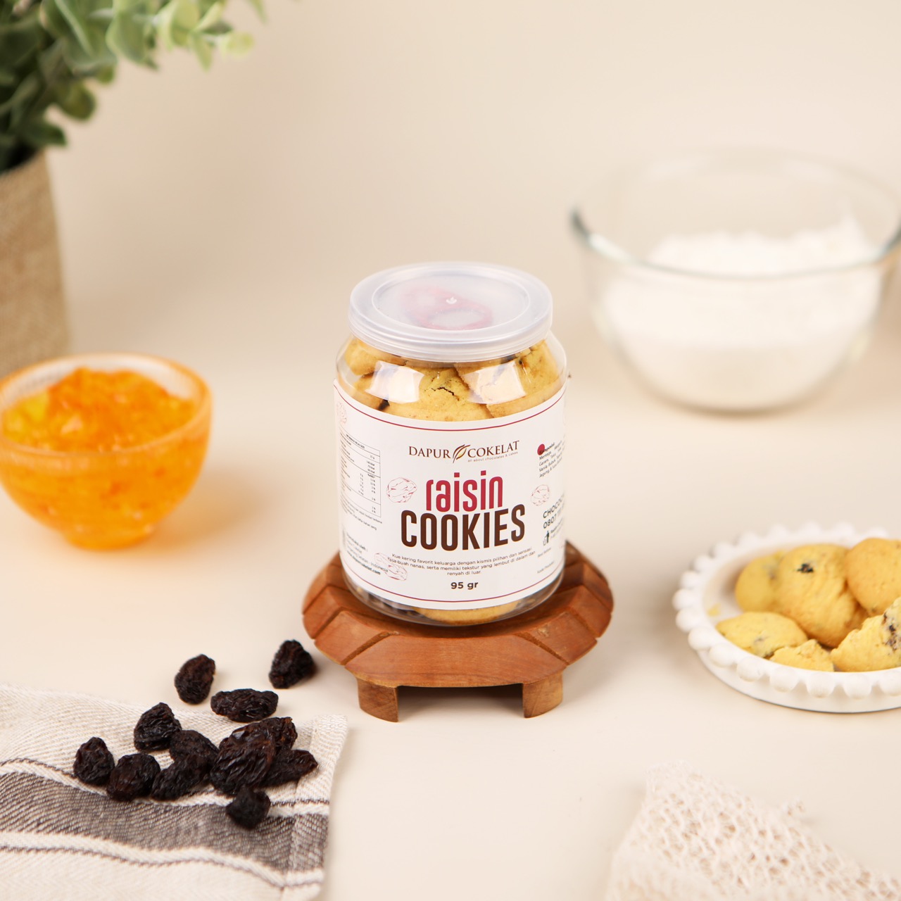 Raisin Cookies In A Can